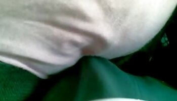 Adolescente apenas gordita toma videos de besos eroticos el saco de babymakers atornillado incursión de su novio