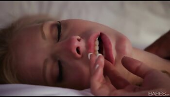 Adolescente casting erotico autoestopista Katy Rose follada en público