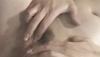 Puta rubia con pezones video erotco perforados experimenta gangbang