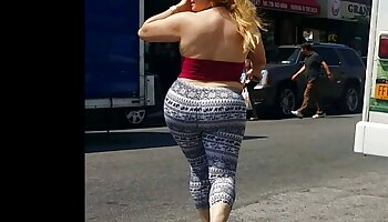 Transexual en traje xnxx eroticos de colores es analizada