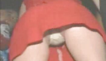 Heather Night bailes eróticos de mujeres desnudas es embestida por una enorme polla y creampie cae de su coño