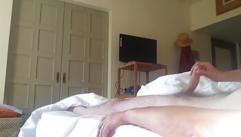 Abuelita cubierta de videos eroticos subtitulados piel en tobogán y pantimedias