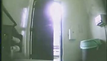Maduro gamer nerd masturba su videos eroticos actrices españolas coño recortado en AuntJudys