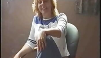 Los machos se llevan bien con amas de casa en una videos eroicos fiesta de circuito