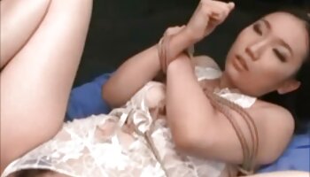 El clímax de eroticos xnxx la explosión de agua del enema de Hinano japonés